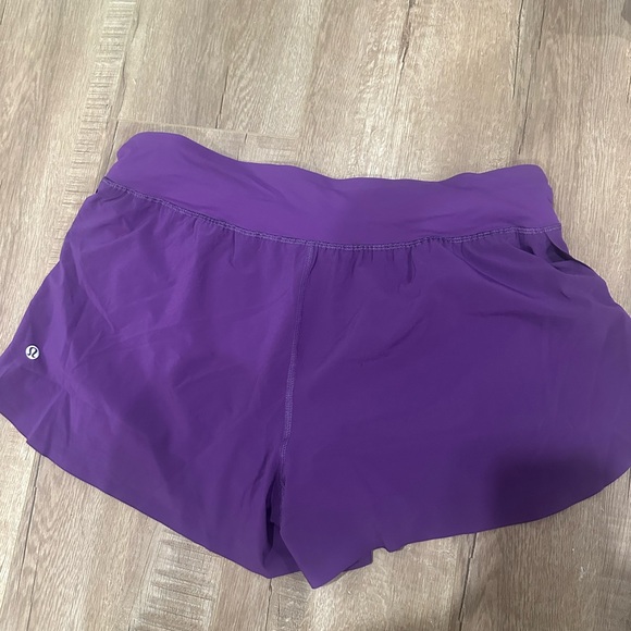 lululemon athletica shorts - Picture 2 of 2
